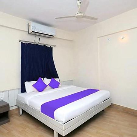 OYO 15983 Hotel Devpriya Aurangabad  Buitenkant foto