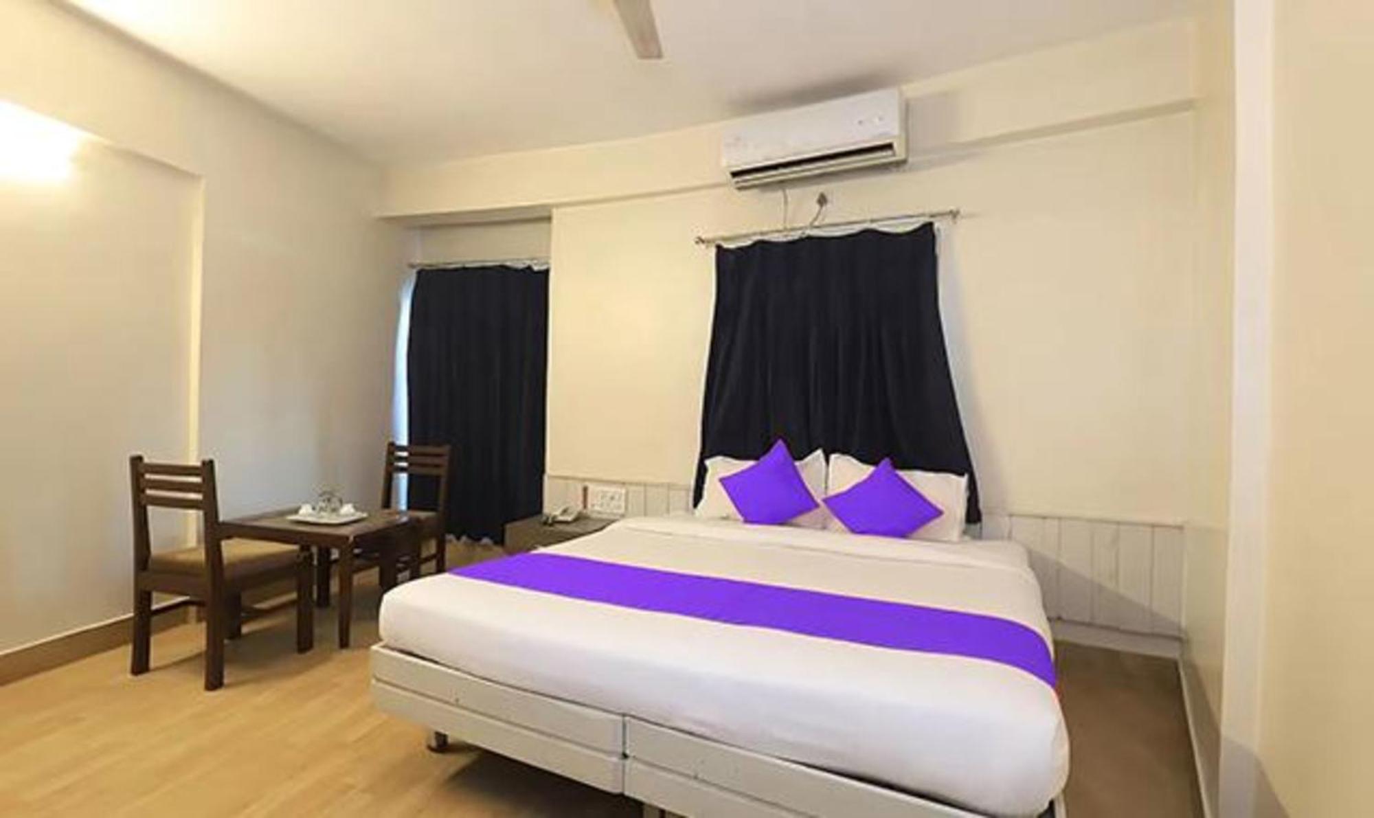 OYO 15983 Hotel Devpriya Aurangabad  Buitenkant foto